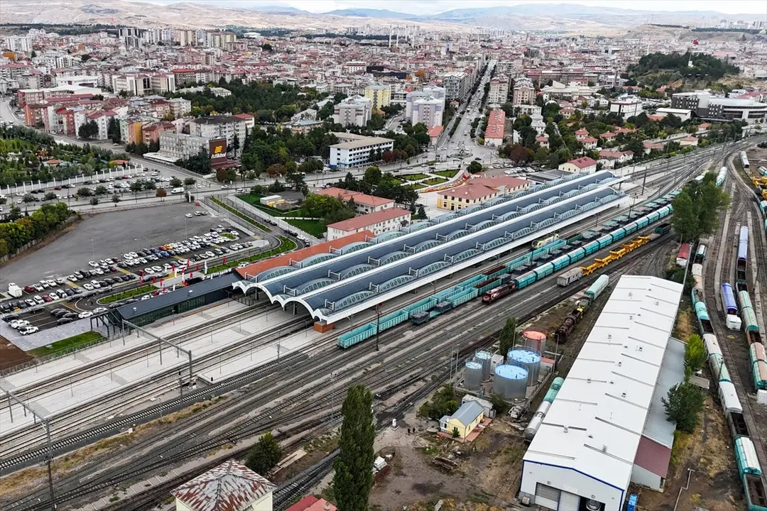 Sivas YHT Gar Binası Açıldı: Tarihi Lojistik Ambar Restore Edildi