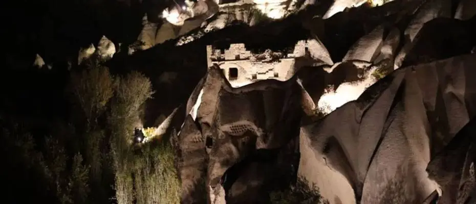 Kapadokya'da gece müzeciliği aydınlatmayla genişliyor