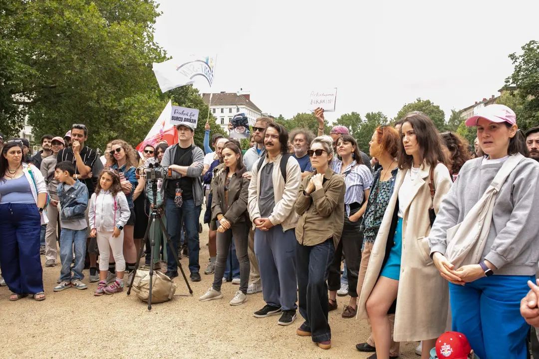 Support for Deniz Göktaş in Berlin: Hundreds Gather