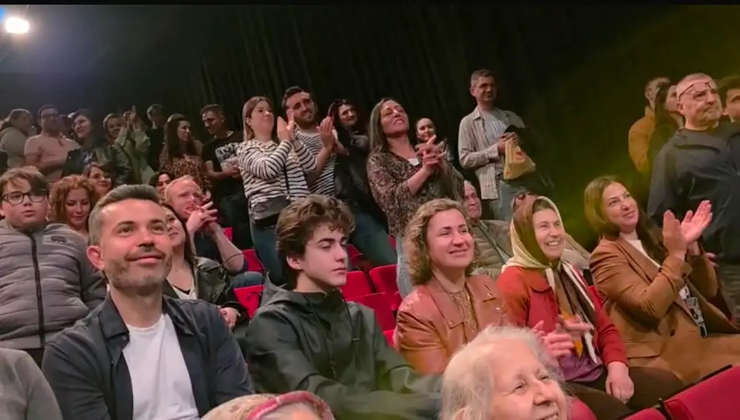Binfikir Theater: Saisonfinale mit Mehmet Avcu