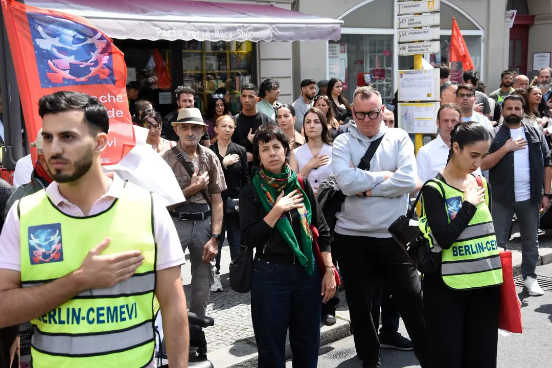 Berlin: Madımak-Massaker gedacht, Gerechtigkeit gefordert