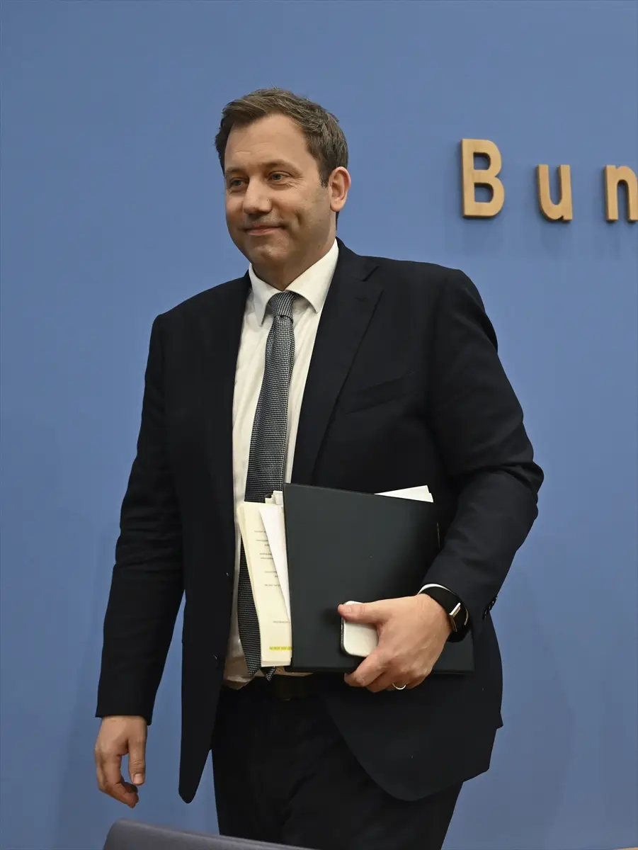 Germany's 2027 Budget: 203 Billion Euros in New Debt