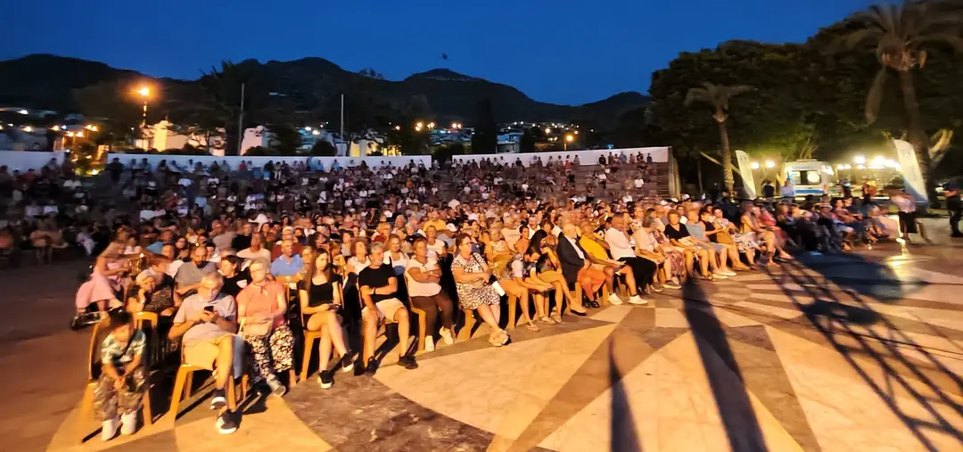 Fuat Saka’nın “Göç Senfonisi – Karanlık Sular” eseri Datça’da yeniden yankılandı