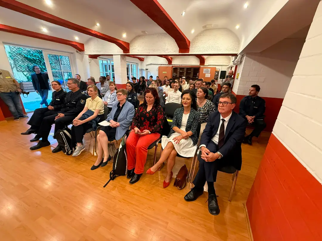 Young People Preparing for Public Service Receive Certificates in Berlin