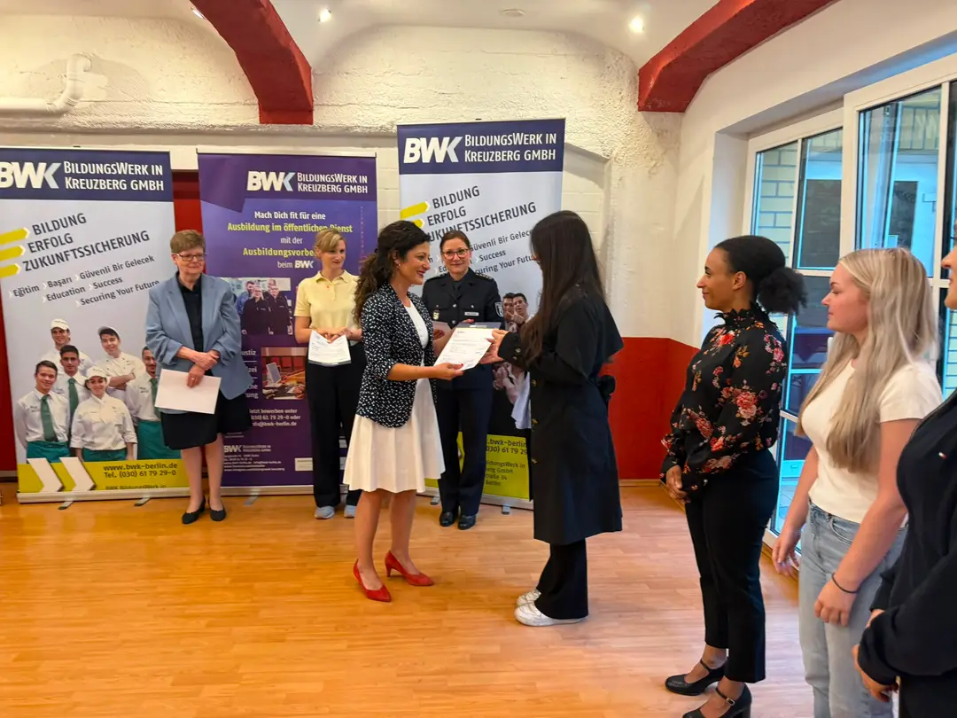 Young People Preparing for Public Service Receive Certificates in Berlin