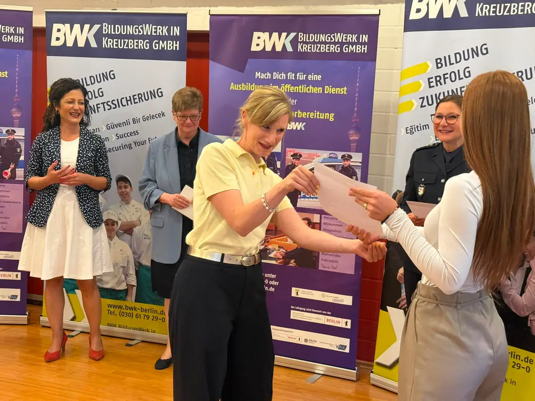 Young People Preparing for Public Service Receive Certificates in Berlin