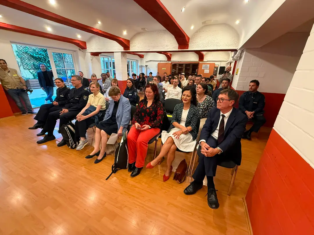 Young People Preparing for Public Service Receive Certificates in Berlin