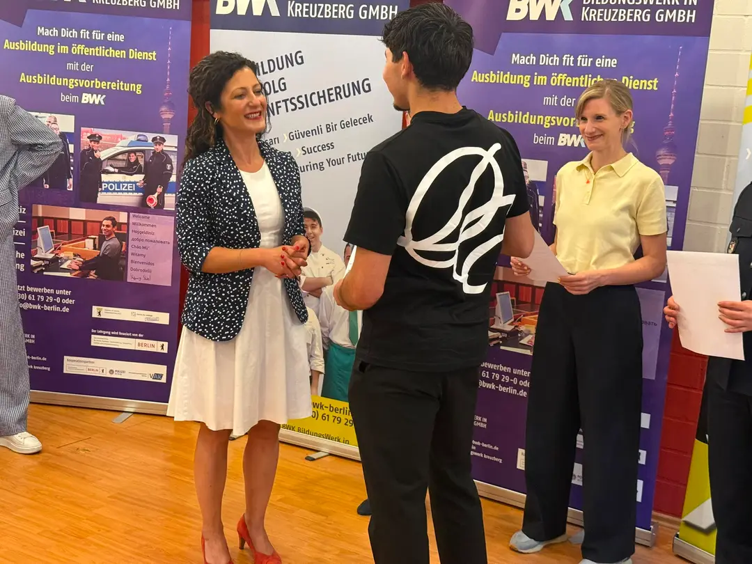 Young People Preparing for Public Service Receive Certificates in Berlin