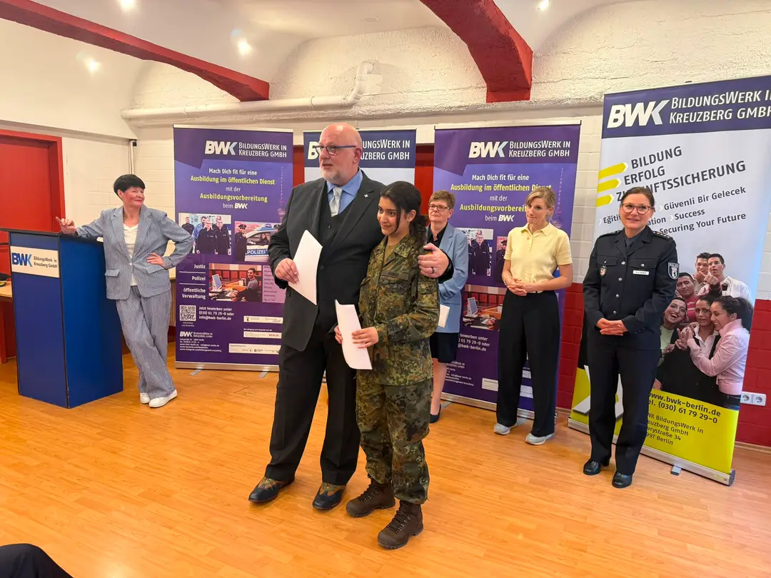 Young People Preparing for Public Service Receive Certificates in Berlin