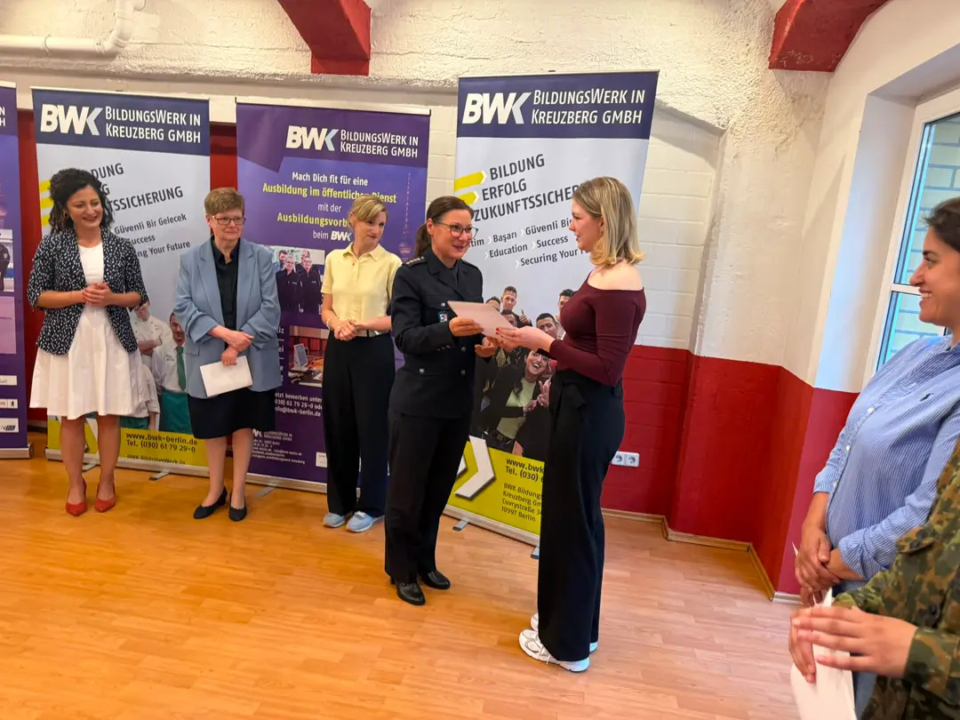 Young People Preparing for Public Service Receive Certificates in Berlin