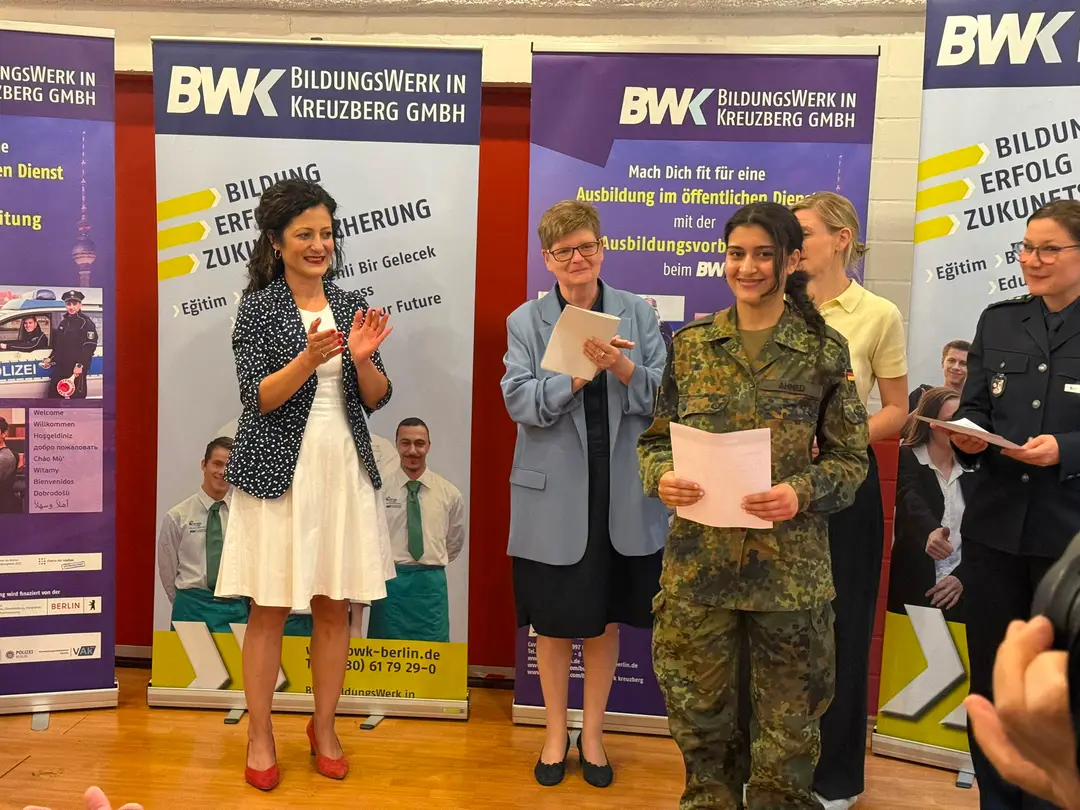 Young People Preparing for Public Service Receive Certificates in Berlin