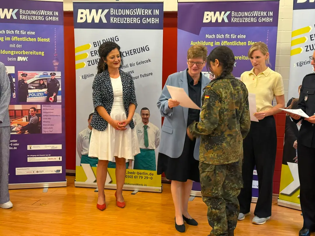 Young People Preparing for Public Service Receive Certificates in Berlin