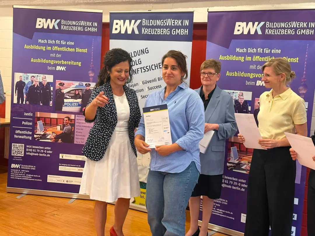 Young People Preparing for Public Service Receive Certificates in Berlin
