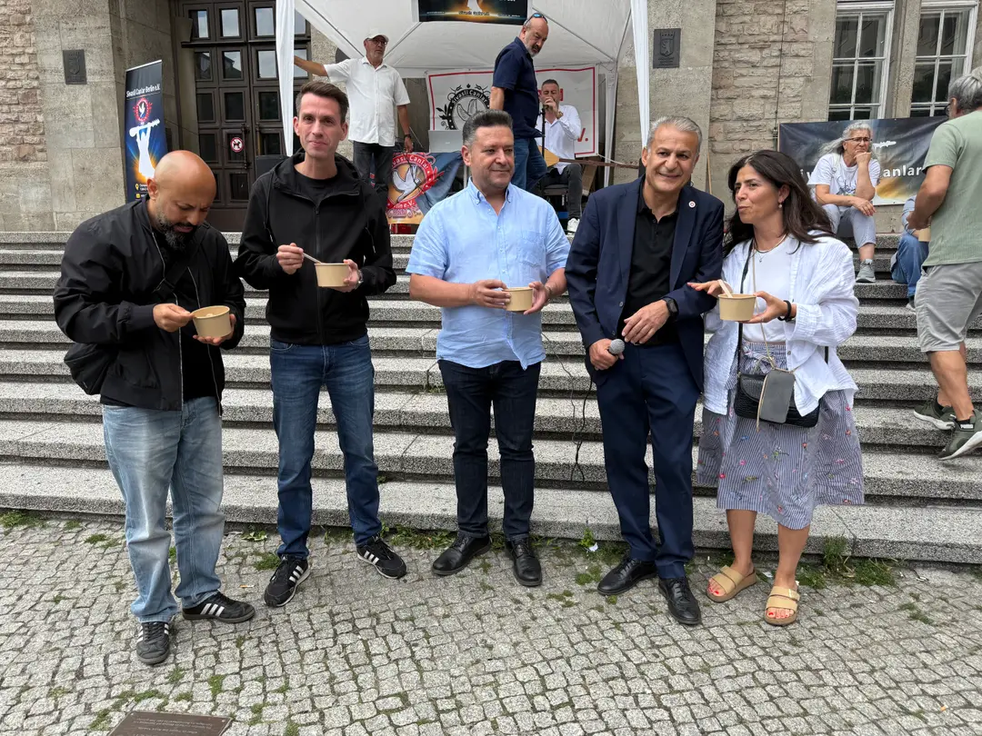 Sivaslı Canlar Berlin: Einheitsbotschaft beim Aşure-Mahl