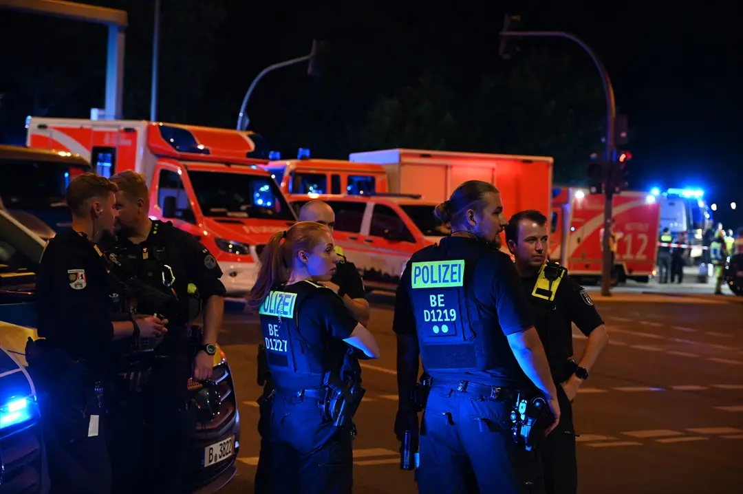 Berliner Polizei fahndet nach Abdul B. wegen Fahrzeugangriffs