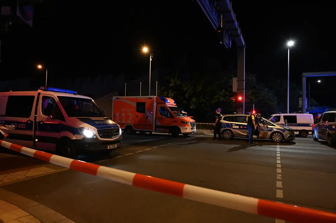 Berliner Polizei fahndet nach Abdul B. wegen Fahrzeugangriffs