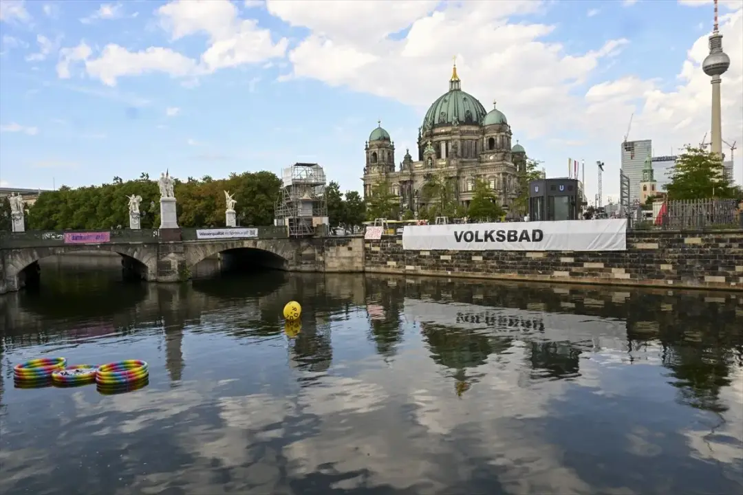 Berlin: Protest gegen 101-jähriges Badeverbot in der Spree