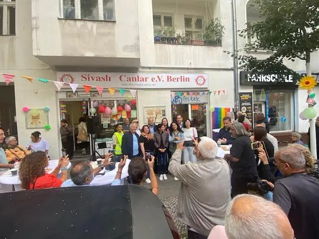 Sivaslı Canlar Verein veranstaltet Liebesfest gegen Hass und Diskriminierung in Neukölln