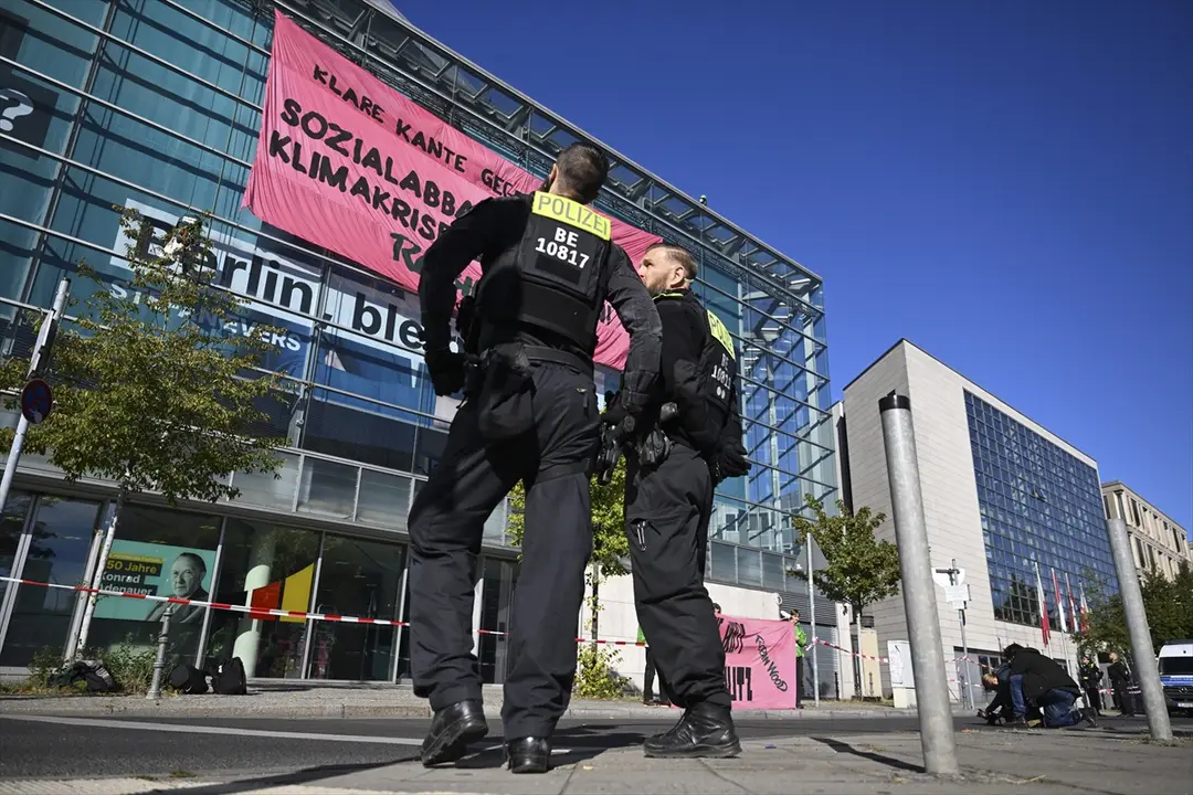 Protest at CDU Headquarters: Climate and AfD Demonstration