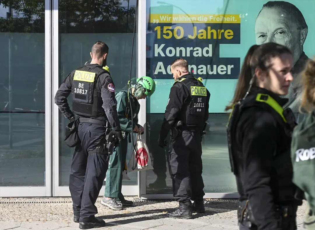 Protest at CDU Headquarters: Climate and AfD Demonstration