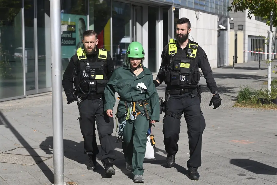 Protest at CDU Headquarters: Climate and AfD Demonstration