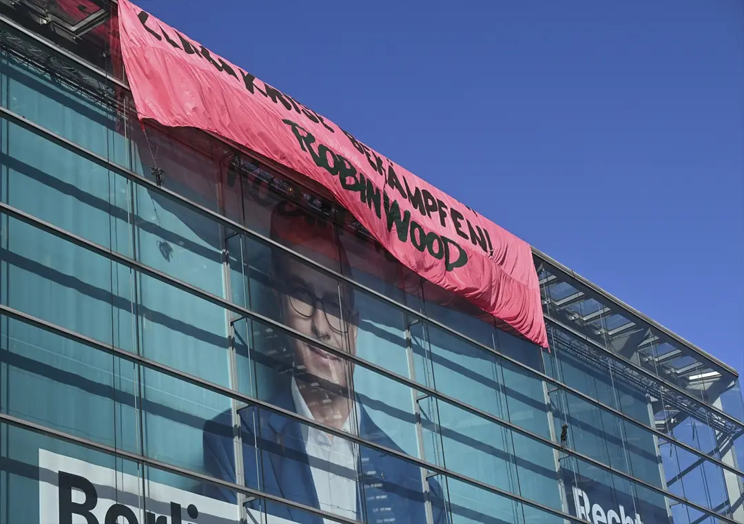 Protest at CDU Headquarters: Climate and AfD Demonstration