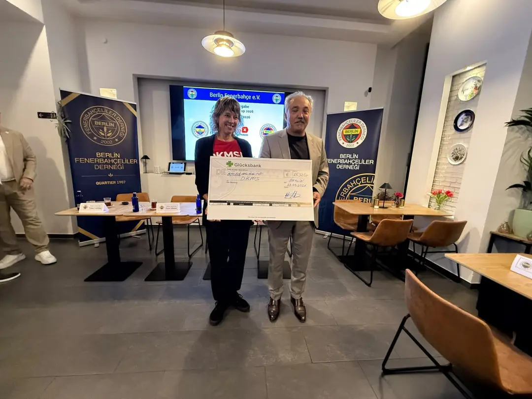 Fenerbahçe Berlin’den DKMS’ye 15 bin 320 Euro bağış