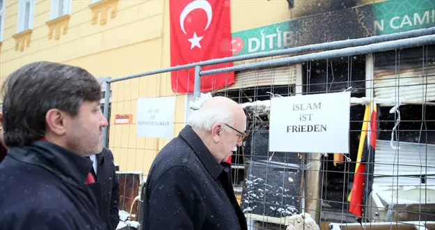Almanya'da artan cami saldırılarına tepki