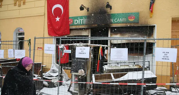 Almanya'da artan cami saldırılarına tepki