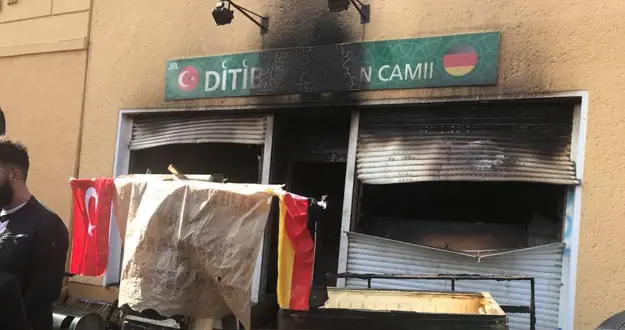 Almanya'nın başkenti Berlin'de camiye saldırı
