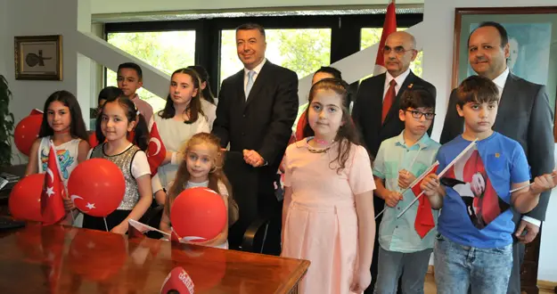 Berlin`de 23 Nisan Ulusal Egemenlik ve Çocuk Bayramı kutlandı