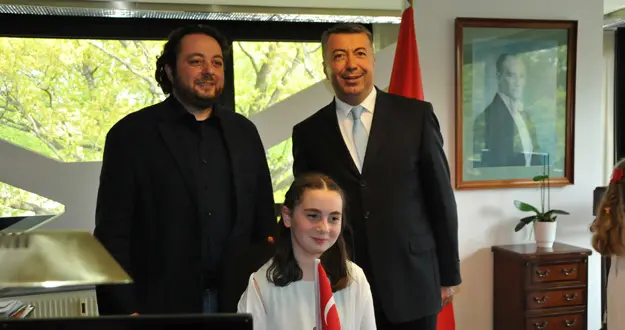 Berlin`de 23 Nisan Ulusal Egemenlik ve Çocuk Bayramı kutlandı