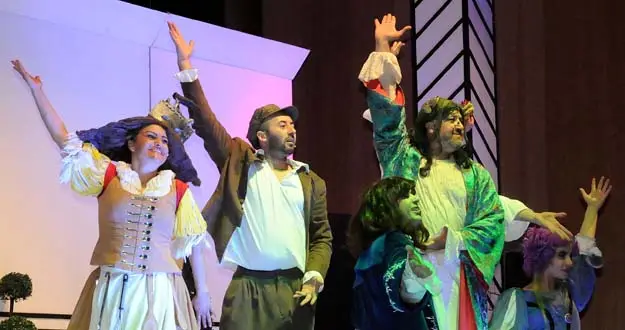 “Huysuz” ayakta alkışlandı