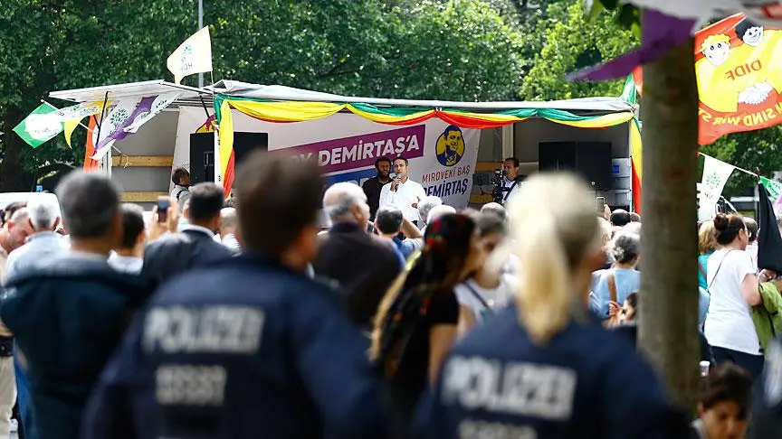 Almanya HDP mitingine göz yumdu