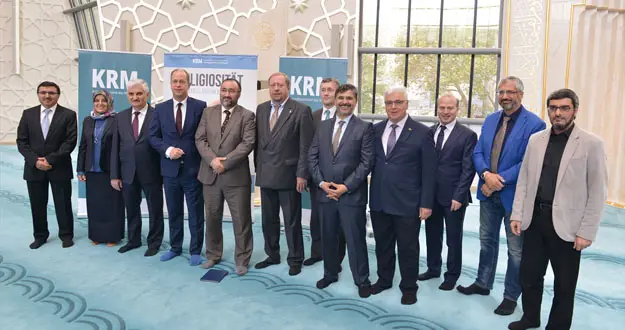 Erdoğan'ın açtığı camiye Almanlardan yoğun ilgi