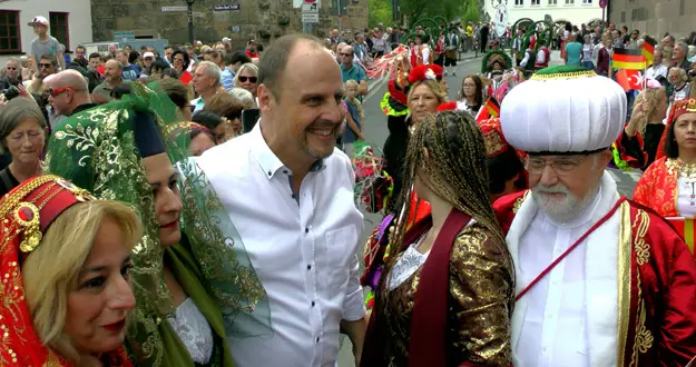Nürnberg Sokakları Türk Folkloru ile şenlendi