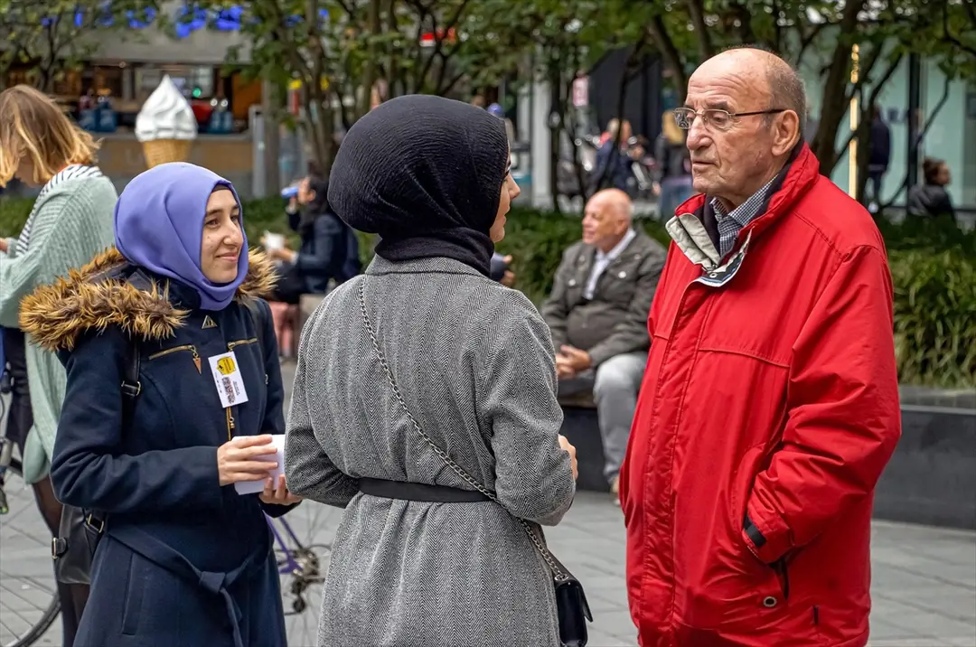 Müslüman kadınlara yönelik ayrımcılığa karşı sokak aksiyonu