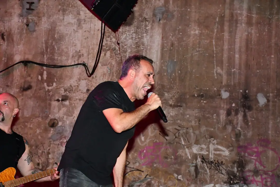 Haluk Levent Berlin'de muhteşem bir konser verdi