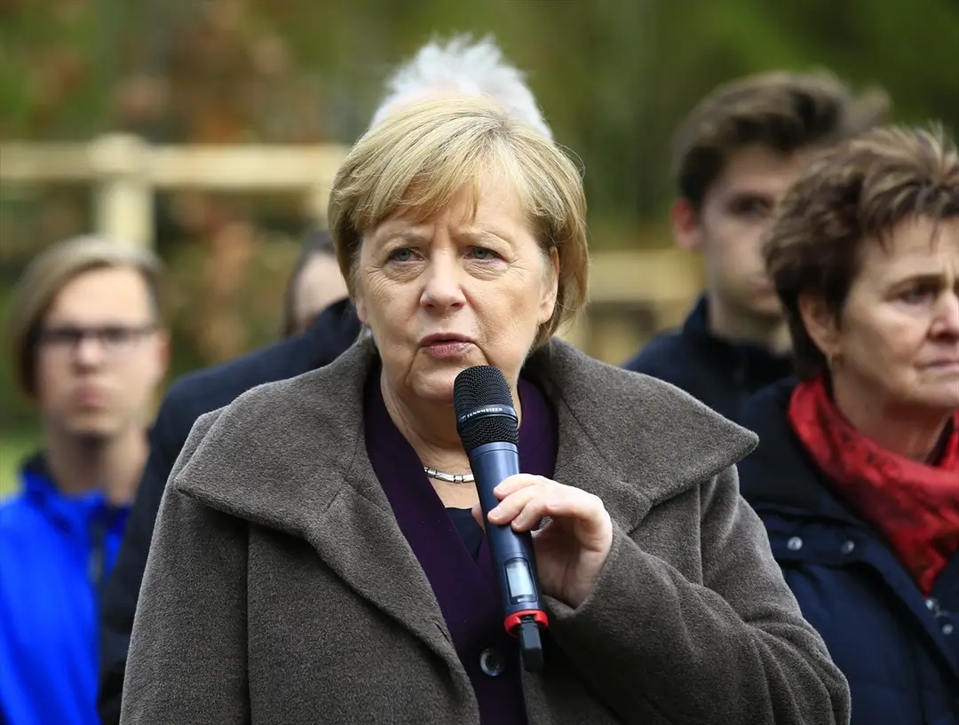 Merkel'den NSU kurbanları anıt parkına ziyaret