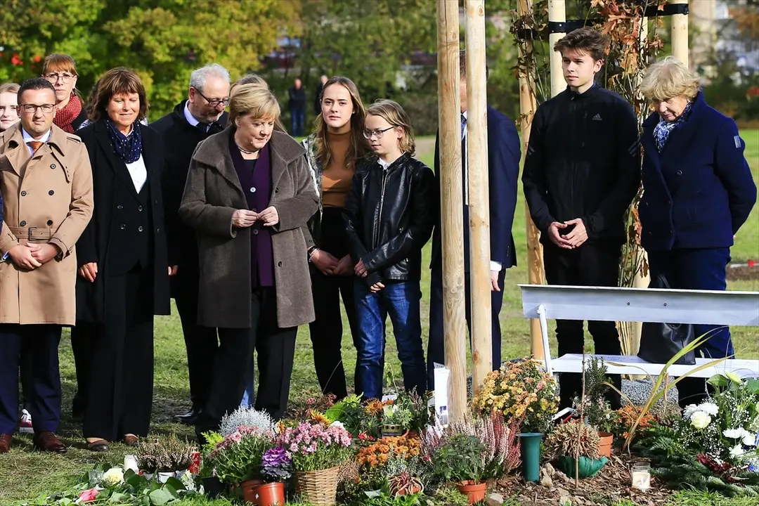 Merkel'den NSU kurbanları anıt parkına ziyaret