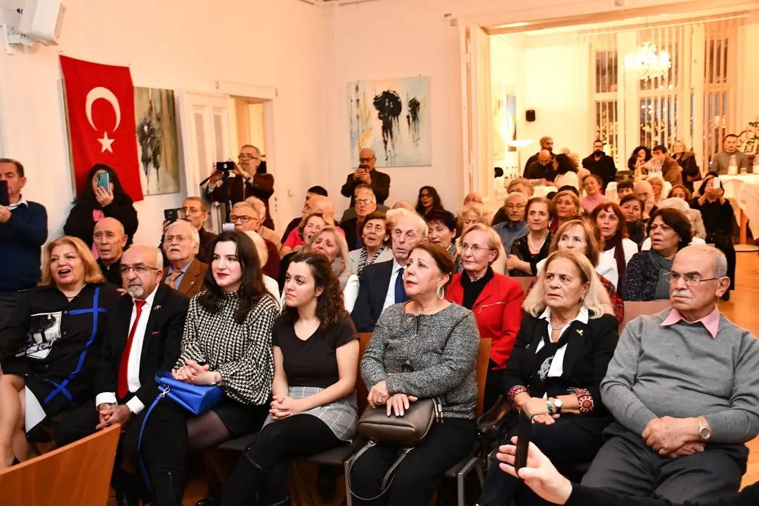 Berlin 'de 24 Kasım Öğretmenler Günü kutlandı