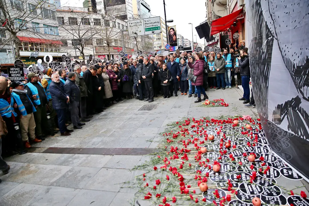 Hrant Dink Agos gazetesi önünde anıldı