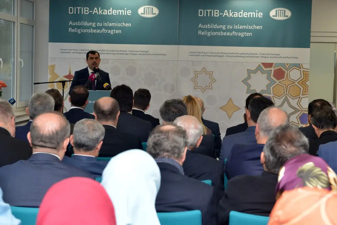 DİTİB Almanya'da imam yetiştirmeye başladı