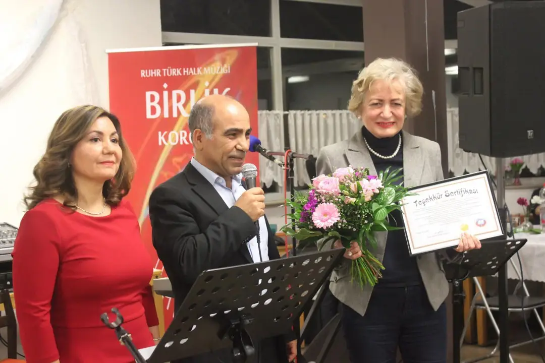 Ruhr Veliler Birliği "Yılın Emekçi Kadını" ödülünü verdi