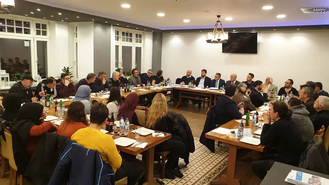 Aşırı sağa meydan vermemek için sandığa gidin
