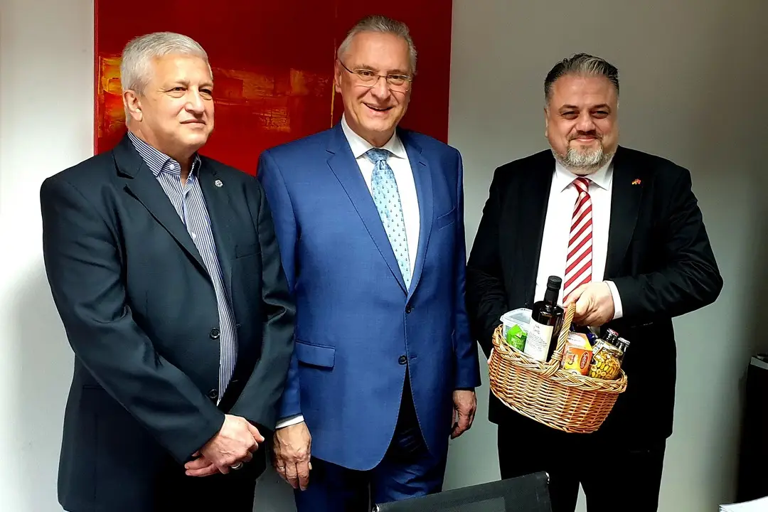 Bavyera İçişleri Bakanı, Türk Toplumuna Teşekkür etti