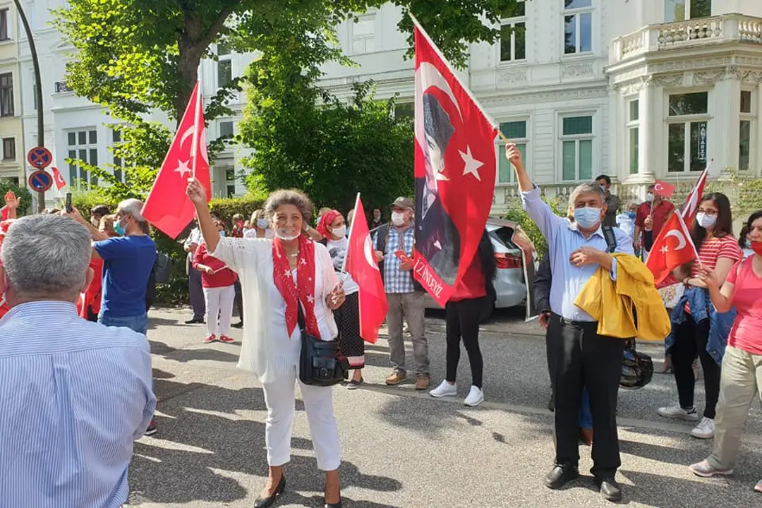 HAMBURG'DA ÇOŞKULU 30 AĞUSTOS KUTLAMASI