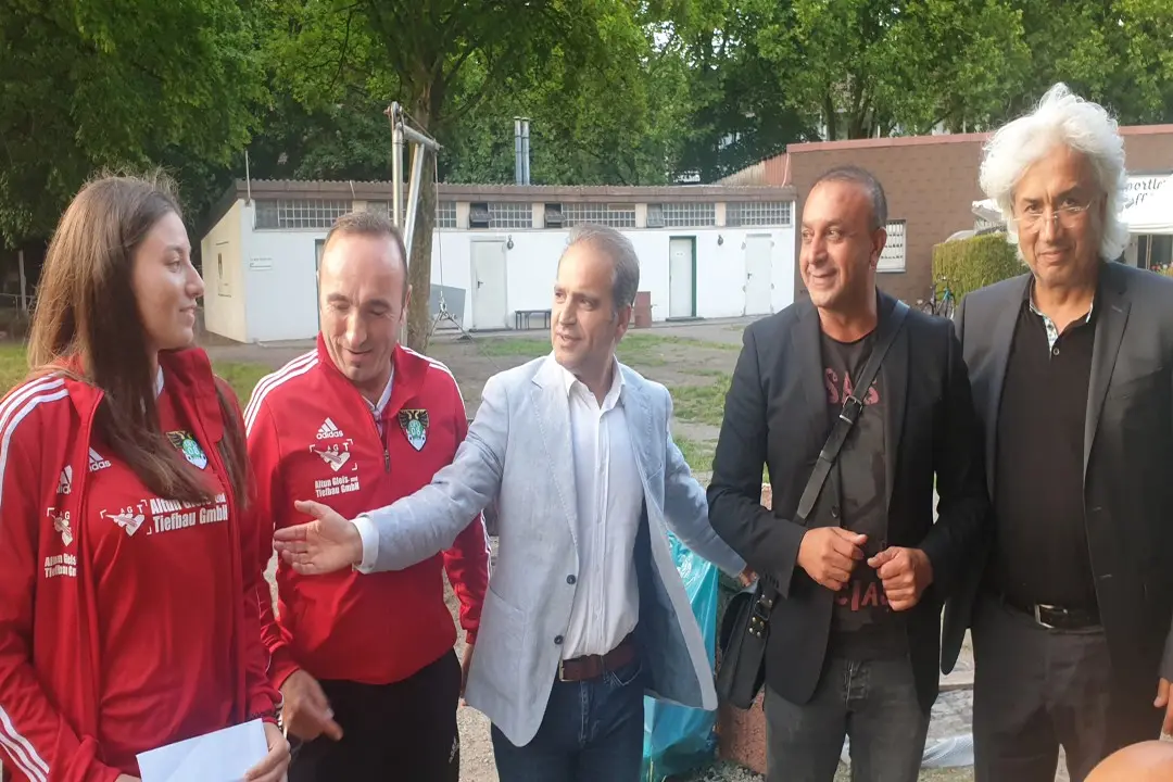 Sol Parti Bayan Futbolculara destek oldu