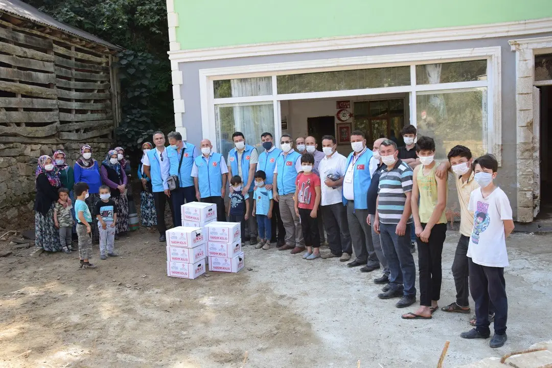 Diyanet İşleri Türk İslam Birliği, Giresun’da yaraları sarıyor