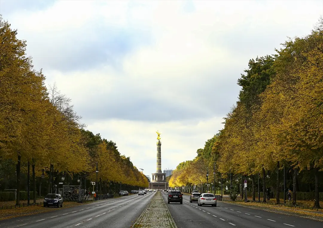 Berlin güz renkleriyle büyülüyor